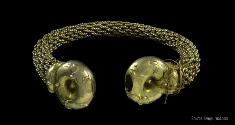 Torcs: Jewelry of the Ancient Celts – Brewminate: A Bold Blend of News and  Ideas