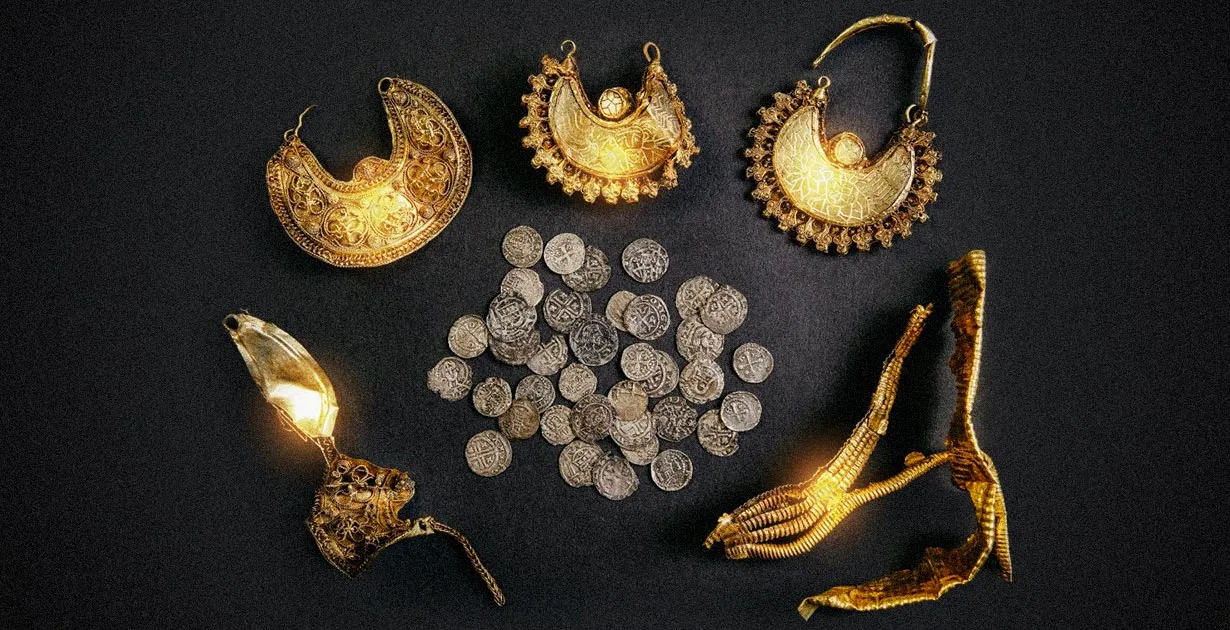 11th century gold jewelry found in the Netherlands!