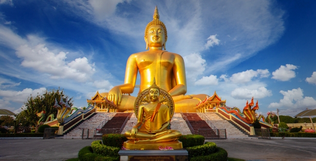 Golden Buddha statues